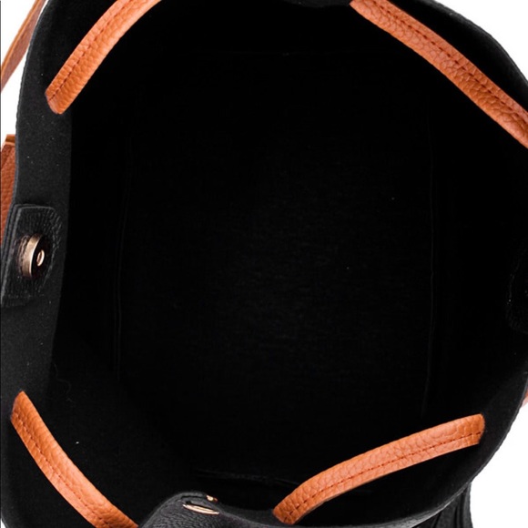 ‼️‼️4 PCS two tone tassel bags - Picture 5 of 5